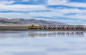 兰州集合甘肃青海7日落地自驾游：七彩丹霞-莫高窟-青海湖-河西走廊7日自驾大西北-游推荐