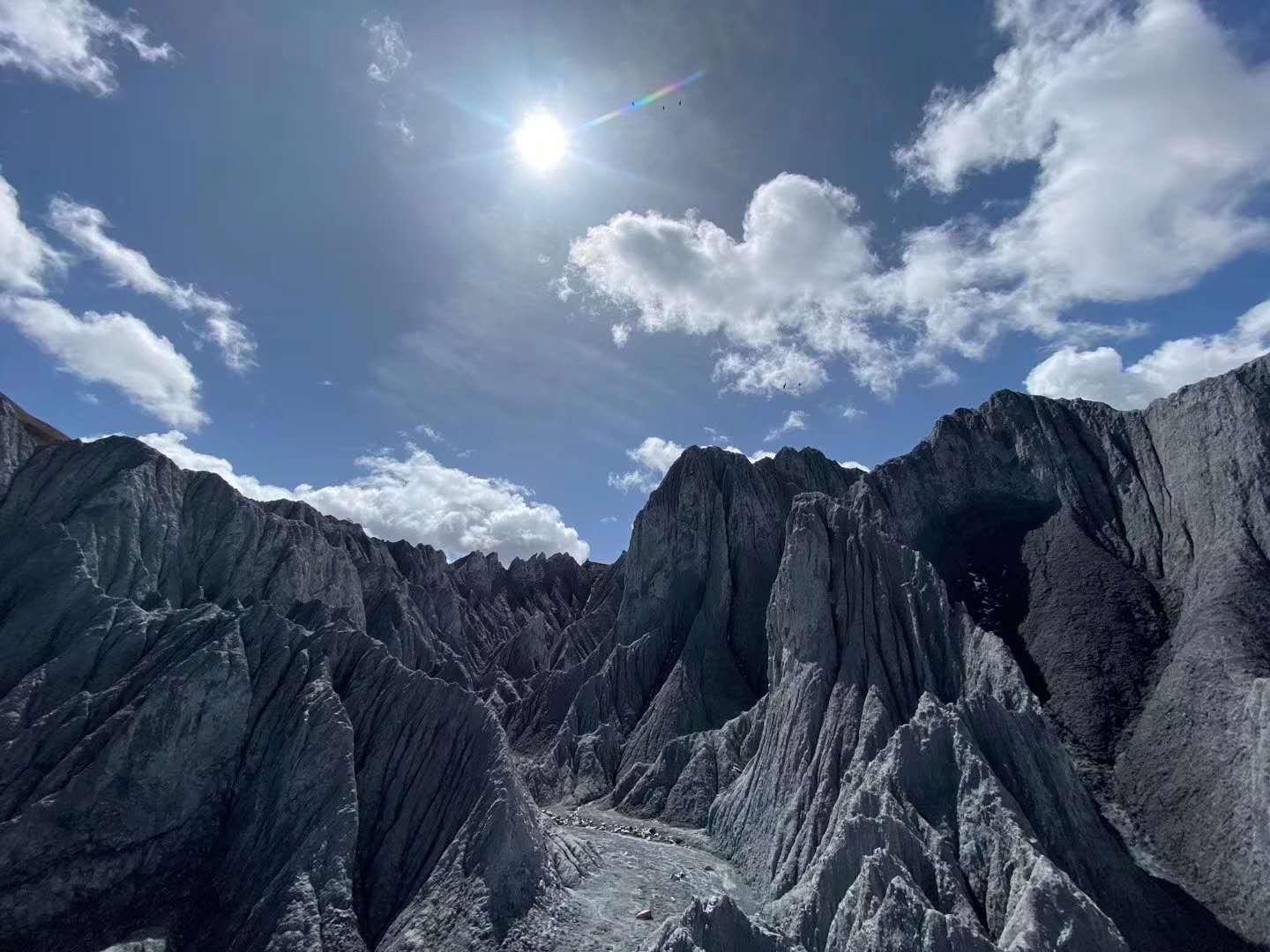 成都出发色达4日自驾：色达五明佛学院-墨石公园-东嘎寺-大禹农庄4日自驾游自驾游