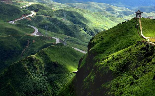 贵阳集合黔西7天自驾：黄果树瀑布+乌江百里画廊+乌蒙大草原+平坝樱花+织金洞+百里杜鹃