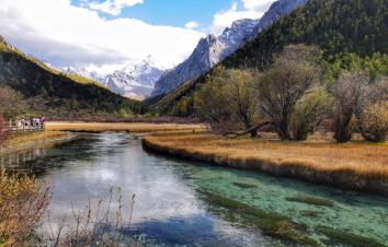 成都出发川藏线10日拼车自驾游：稻城亚丁-海螺沟-羊卓雍错-米堆冰川10日拼车自驾游-游推荐