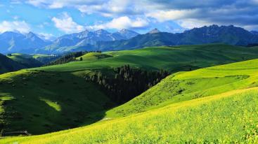 乌鲁木齐起止新疆东疆7日自驾游：天山天池-江布拉克-巴里坤大草原-哈密魔鬼城-吐鲁番7日自驾游-推荐