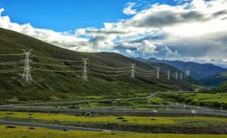 北京出發(fā)四川云南17日自駕游：香格里拉-稻城亞丁-瀘沽湖17日自駕游自駕游