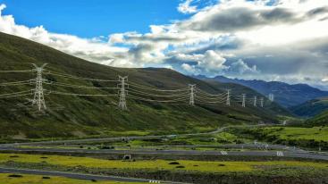 北京出发四川云南17日自驾游：香格里拉-稻城亚丁-泸沽湖17日自驾游-推荐