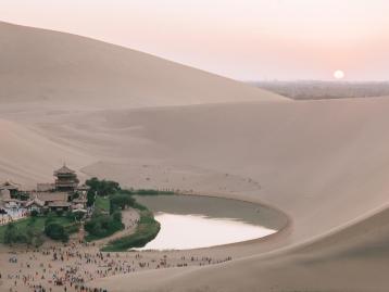 成都出发重走丝绸之路12日自驾：张掖-嘉峪关-玉门-敦煌-青海湖-塔尔寺-若尔盖草原12日自驾