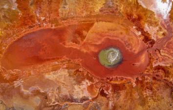 成都集合恶魔之眼12日自驾游：恶魔之眼艾肯泉-水上雅丹-可可西里无人区-U型天路-东台吉乃尔湖-火星-游推荐