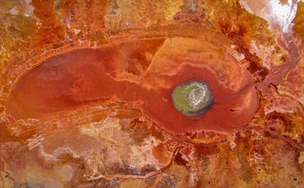 成都集合恶魔之眼12日自驾游：恶魔之眼艾肯泉-水上雅丹-可可西里无人区-U型天路-东台吉乃尔湖-火星营地-柴达木昆仑玉树大环线12日自驾游