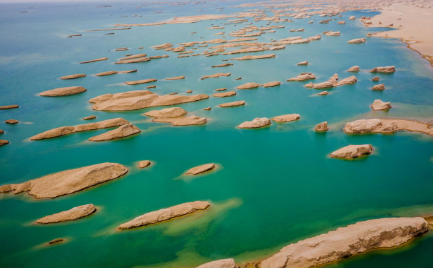 全国出发兰州集结漫游西北8日深度自驾：七彩丹霞+嘉峪关城楼+水上雅丹+东台吉乃尔湖+莫高窟8日深度自驾游