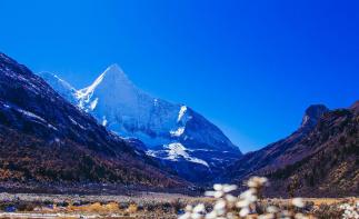 成都出發(fā)稻城+西藏16日自駕游：稻城-拉薩-可可西里-翡翠湖-蘭州16日自駕游自駕游