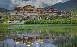 全國(guó)出發(fā)云南香格里拉10日自駕：麗江-香格里拉-飛來(lái)寺-丙中洛-獨(dú)龍江10日落地租車自駕自駕游