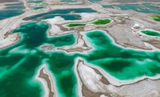 全國出陜甘青11日自駕游：額濟納胡楊林-敦煌莫高窟-青?；鹦菭I地-地魔之眼-水上雅丹11日自駕游自駕游