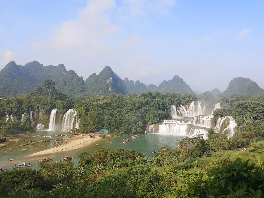 【国庆自驾】 探秘巴马长寿村、德天瀑布、靖西鹅泉、边境山水画廊 | 中越边境7天自驾游自驾游