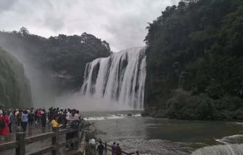 北京出发云贵川17日自驾游：泸沽湖-黄果树瀑布-天门山森林公园17日自驾游-游推荐