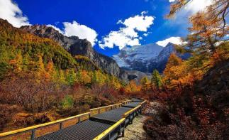 云南自駕游：自駕騰沖·怒江·稻城亞丁·橫斷山16日游自駕游