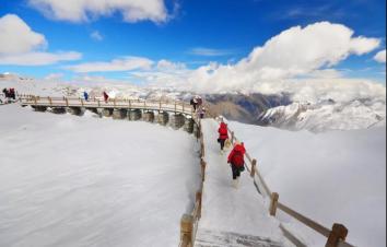 重庆到达古冰川3日自驾游：羊茸哈德-达古冰川-茂县-冰雪阿坝3日自驾游-游推荐