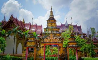 昆明集结云南西双版纳7日自驾：傣族园-野象谷-太平湖-抚仙湖-滇池-告庄夜市-建水小火车7日自驾自驾游