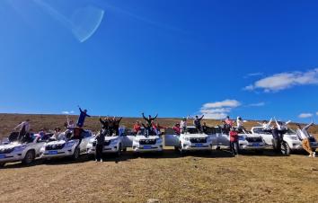 四川出发自驾川藏线12日落地含车豪华游：稻城亚丁-圣象天门-然乌湖-布达拉宫-丁真家乡12日西藏自驾-游推荐