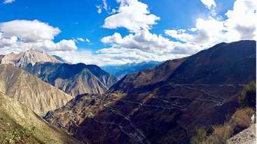 拉萨出发返走川藏线5日自驾：巴松措-怒江72拐-然乌湖-丁真家乡-天路十八弯-新都桥5日拼车自驾游-推荐