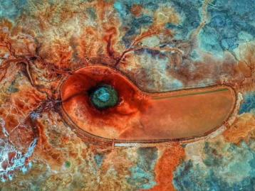 西宁集结野性柴达木7日游：水上雅丹—东台吉乃尔湖—恶魔之眼艾肯泉—翡翠湖—雅丹魔鬼城7日深度自驾