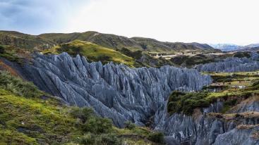 五一出发川西4日自驾：色达-墨石公园-雅拉雪山4日自驾游-推荐