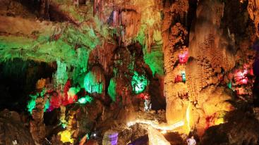 成都出发贵州4日自驾：织金洞-格凸河4自驾游-推荐