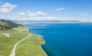 五一出发新疆7日自驾：赛里木湖-小白杨哨所-裕民山花-那拉提空中草原-库木塔格沙漠7日落地自驾自驾游