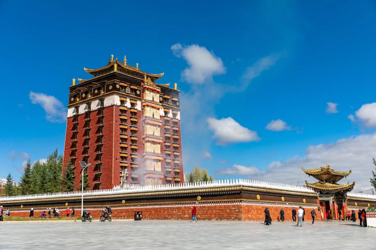 银川出发宁夏6日自驾游：甘南、川西、三星堆、都江堰6日自驾游自驾游