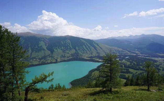 乌鲁木齐集合新疆22日落地自驾游：喀纳斯-魔鬼城-赛里木湖-阿克苏-红其拉甫22日自驾游