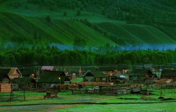 北疆七日落地自駕：天山天池-可可托海-禾木-喀納斯-伊雷木湖七日落地自駕-游推薦