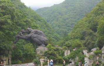 北京出發(fā)湖北11日自駕游：神農(nóng)架-梭布婭石林-恩施大峽谷-獅子關(guān)-屏山大峽谷11日自駕游-游推薦