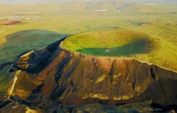 北京出发内蒙4日自驾游：乌兰哈达火山-乌兰察布-黄花沟-大红山4日自驾游-游推荐