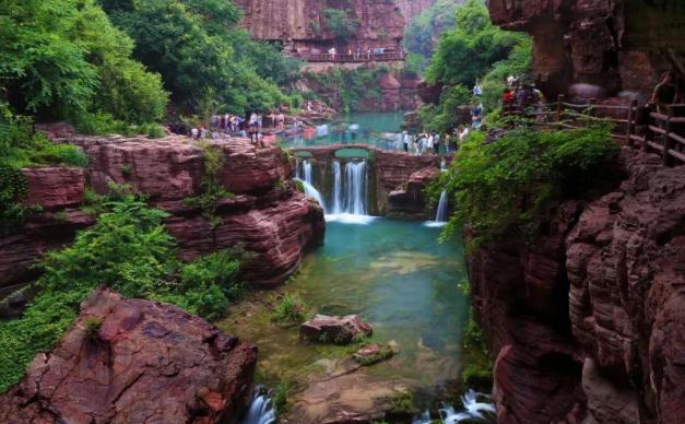 河南出发4日自驾太行天路：探秘云台山-清凉峡谷-挂壁公路-三大网红公路4日自驾游