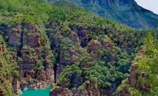 【夏凉太行·山水挂壁】之一：崖上飞车六挂壁，360度环游18盘叠彩洞，云台山给您清凉一夏，“太行天池自驾游