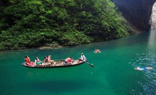 重慶出發(fā)湖北恩施4日自駕游：大美鄂西恩施仙本那屏山大峽谷獅子關(guān)4日自駕自駕游
