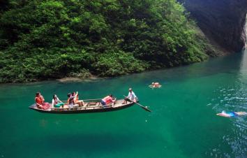 重庆出发湖北恩施4日自驾游：大美鄂西恩施仙本那屏山大峡谷狮子关4日自驾-游推荐