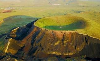 北京出发内蒙4日自驾游：草原天路-大青山-乌兰哈达火山-大红山4日自驾游自驾游