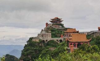 長沙出發(fā)湖南張家界2日自駕游：張家界五雷仙山-朝陽地縫-萬福溫泉2日自駕游自駕游