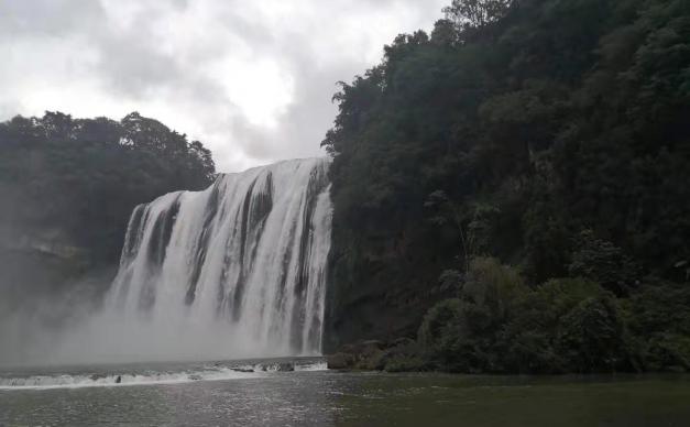 北京出发甘南广西房车14日自驾游：青海湖-扎尕那-黄果树-北海-三亚14日自驾游
