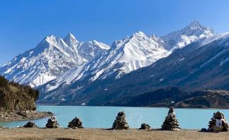 成都出發(fā)冬游川藏10日西藏自駕游：新都橋-怒江七十二拐-然烏湖-來(lái)古冰川-來(lái)古村-布達(dá)拉宮-羊卓雍錯(cuò)自駕游