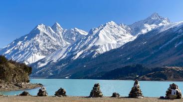 成都出发冬游川藏10日西藏自驾游：新都桥-怒江七十二拐-然乌湖-来古冰川-来古村-布达拉宫-羊卓雍错-推荐