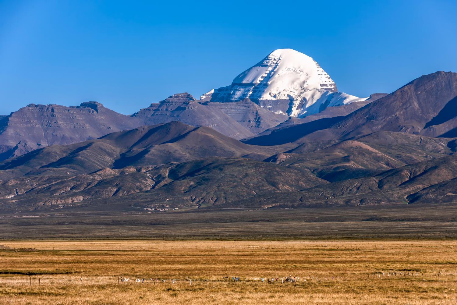 拉薩集結出發(fā)阿里15日自駕游：珠峰大本營-岡仁波齊-吉隆溝-古格王朝-扎達土林-班公湖-一措再措-圣象天門15日落地自駕游