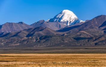拉萨集结出发阿里15日自驾游：珠峰大本营-冈仁波齐-吉隆沟-古格王朝-扎达土林-班公湖-一措再措-圣-游推荐