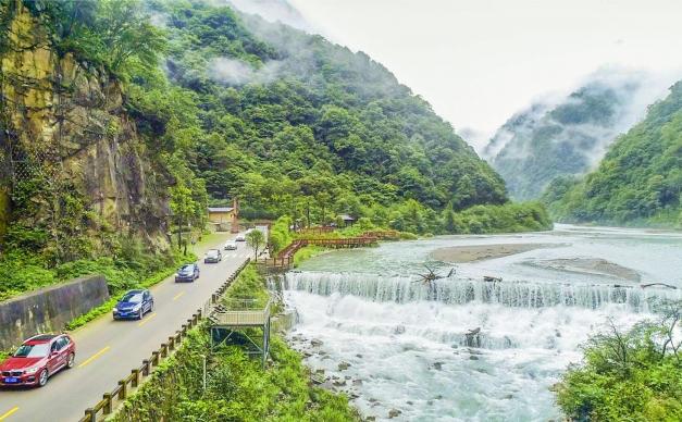 成都周边3日自驾：喇叭河-龙苍沟鸽子花-荥经砂器3日休闲自驾游