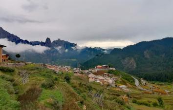 秘境甘南洛克之路6日自驾游：小众甘加密境-扎尕那-年保叶则3次穿越6日甘南自驾游-游推荐
