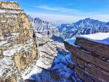 辉县集合冬游太行5日挂壁公路自驾游：看冰挂，穿挂壁，赏冰瀑，观《水秀》，寻找世界最大冰雪圣诞树