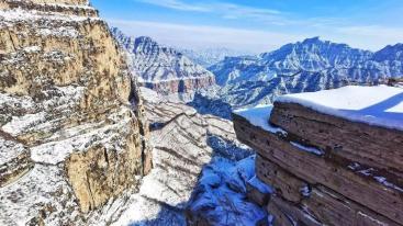 辉县集合冬游太行5日挂壁公路自驾游：看冰挂，穿挂壁，赏冰瀑，观《水秀》，寻找世界最大冰雪圣诞树-推荐