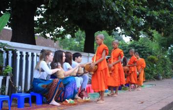 云南磨憨口岸集合老撾8日自駕游：老想去老撾萬榮-萬象-瑯勃拉邦8日經(jīng)典老撾自駕游-游推薦