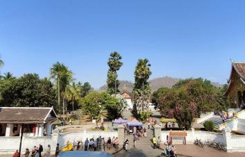 磨憨口岸集合老挝泰国12日自驾游：老挝琅勃拉邦-万荣-万象-泰国素可泰-清迈12日自驾游-游推荐