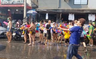 潑水節(jié)泰國清邁清萊8日自駕游：磨憨集合-老撾-泰國清邁清萊潑水節(jié)狂歡8日自駕游自駕游