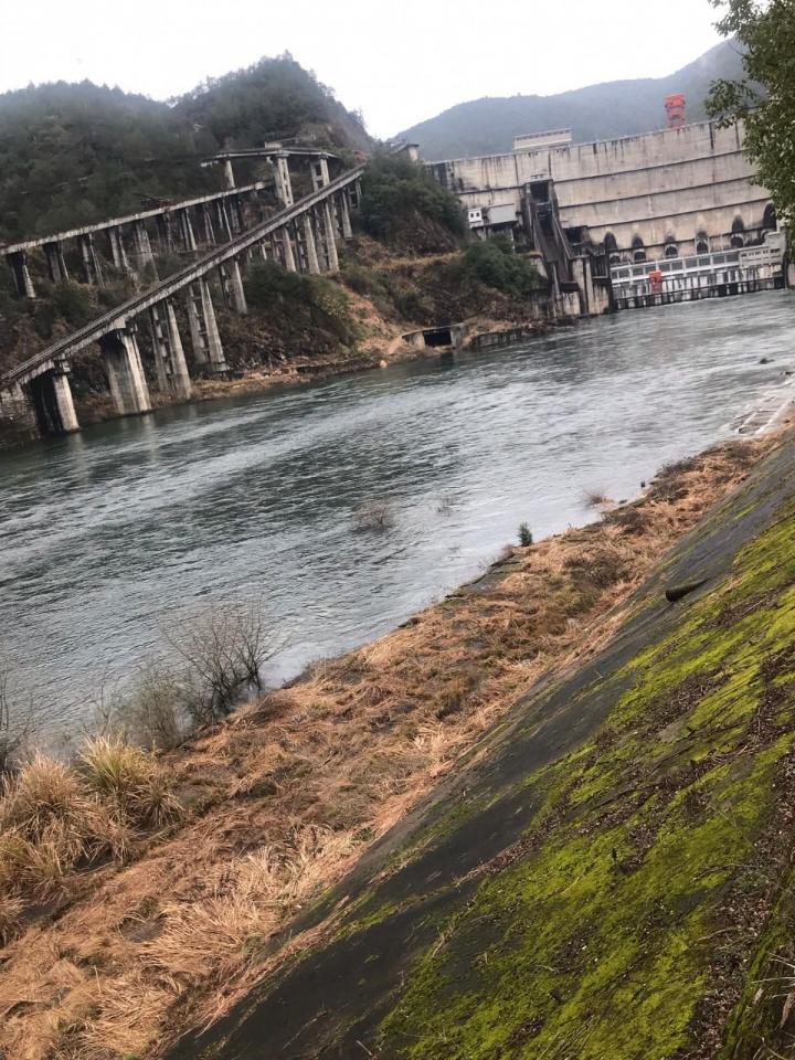 云和湖仙宫景区是紧水滩水电站的水库,可以到厂区公园看看,这里-丽水