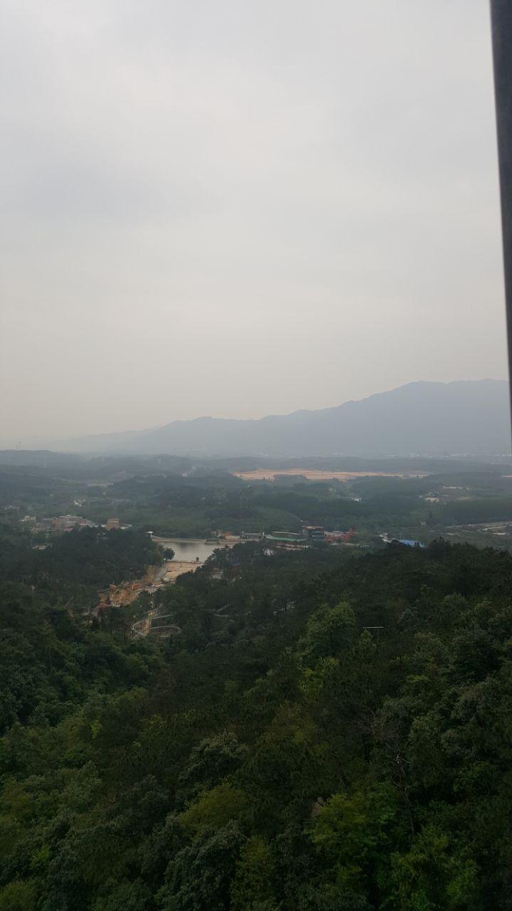 牛鱼嘴风景区位于清远市清城区的大帽山,风景是挺好的